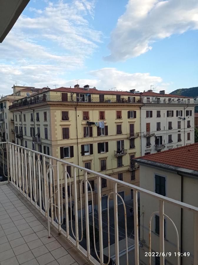 Down Town Emily Leilighet La Spezia Eksteriør bilde